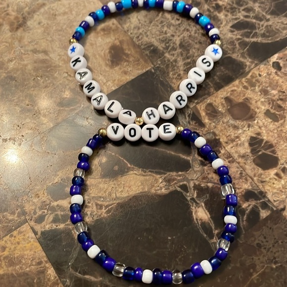 Blue Movement Kamala Harris Blue And White Beaded Elastic Bracelets - Picture 2 of 4